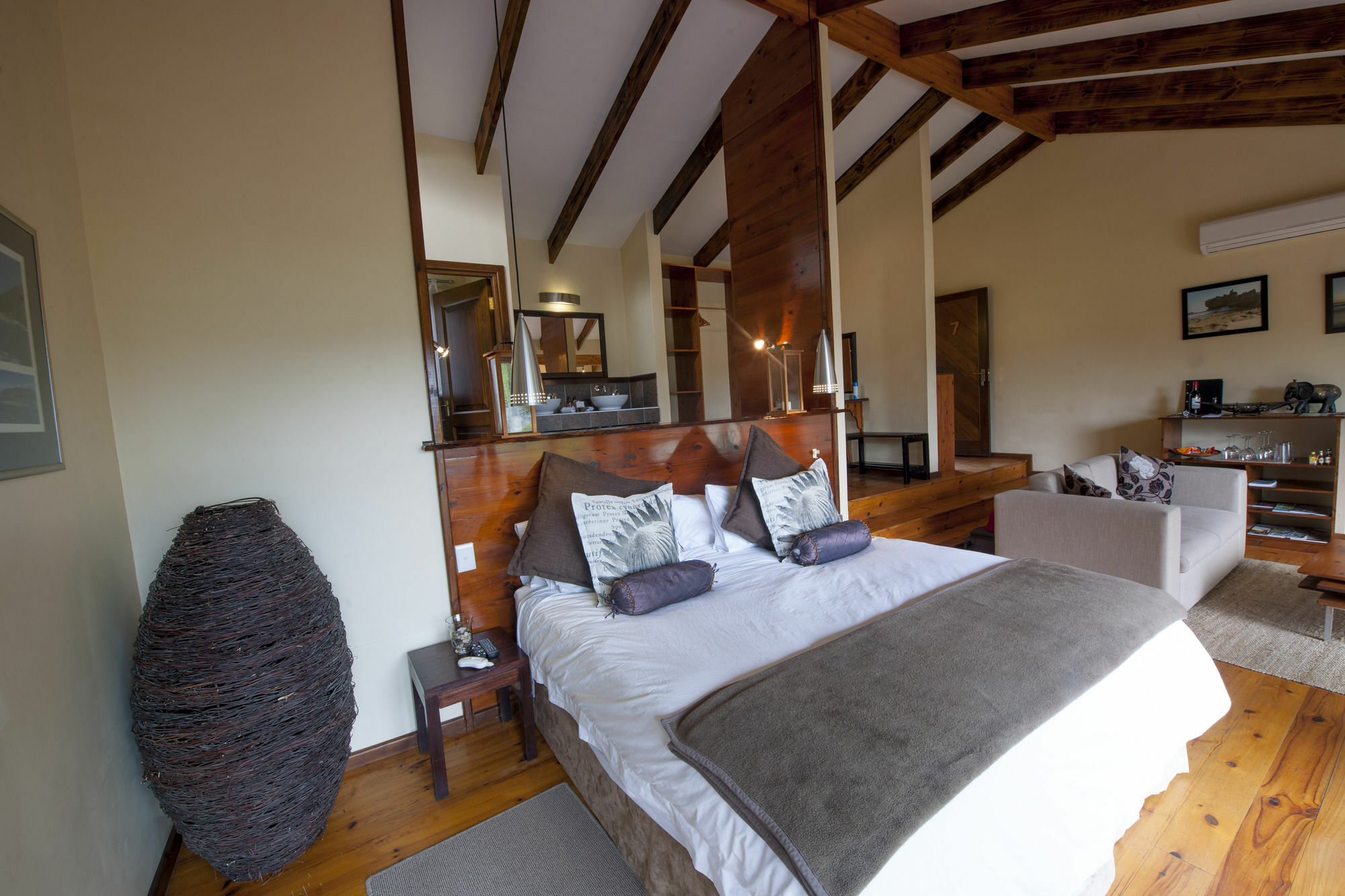 Elephant Hide Of Knysna Guest Lodge Dış mekan fotoğraf